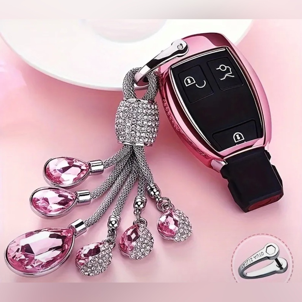 NEW💙🩶 elegant keychain - Picture 3 of 14